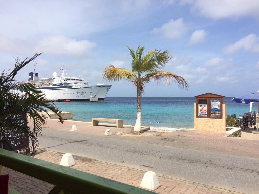 Bnbbonaire Near The Ocean Kralendijk  Bagian luar foto